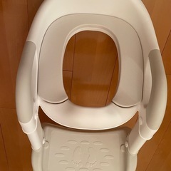 補助便座　ステップ付き　未使用品
　　の画像