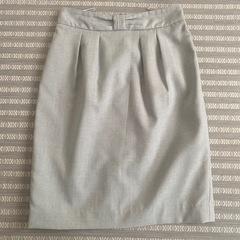 レディーススーツの画像