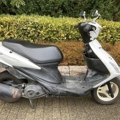 スズキアドレス V125S 白 実働の画像