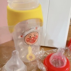 新品未使用✨アンパンマン哺乳瓶の乳首➕オマケ乳首 の画像