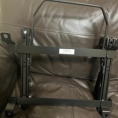 【新品】ヴィッツ ローポジションシートレールの画像