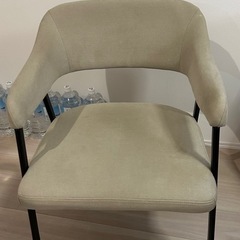 ニトリ　肘付きダイニングチェア4脚セット　ベージュの画像