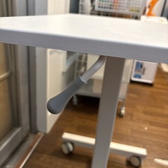 値下げしました！【昇降デスク】【ニトリ】クリーニング済み【管理番号11307】町の画像