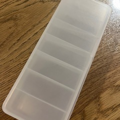 無料　seria鏡付き収納ケース＆ネイルケースの画像