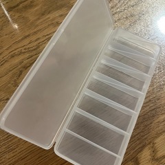 無料　seria鏡付き収納ケース＆ネイルケースの画像
