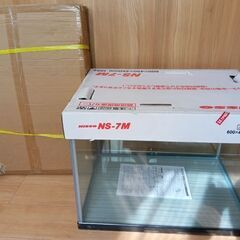 60センチワイド水槽、水槽台（新品）をお譲りします。の画像