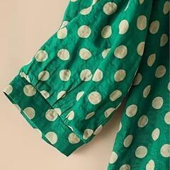 新品未使用品◆緑色ポルカドット五分袖シャツ◆XXLの画像
