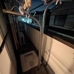 物干し竿　石の土台とセットの画像