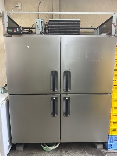 業務用冷凍庫1台