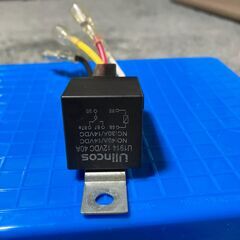 中古　Ulincos５極リレー U1914DC12V車用30/40Aの画像