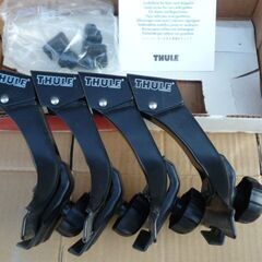 THULE　スーリー　951　キャリアベース　ジムニー等　レインガーターがある車種の画像