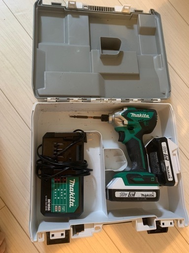 インパクトドライバー18v