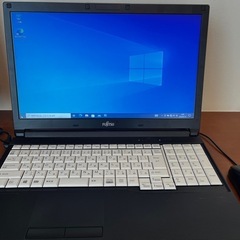 中古　ノートパソコン　富士通　LIFEBOOK A748/TX の画像