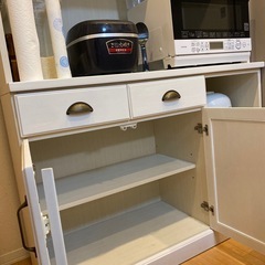 （受渡先決まり済み）食器棚兼家電調理器具棚の画像