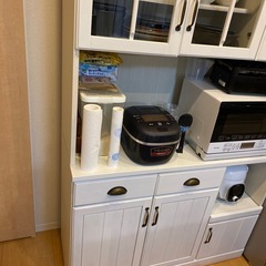 （受渡先決まり済み）食器棚兼家電調理器具棚の画像