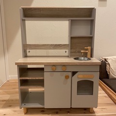 【リバーシブルで遊べるキッチンカフェ】おままごとキッチン の画像