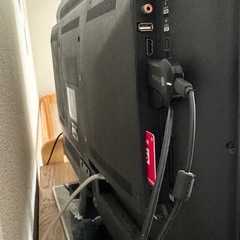 32インチ　【受け渡し者決定】 液晶テレビ　配線ケーブル+CSカード付の画像