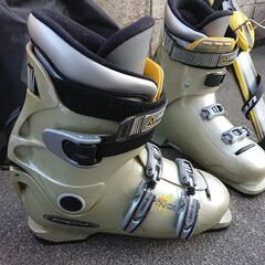 スキーとスキー靴　⁂引き取り決定の画像