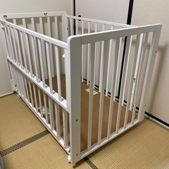 カトージ ベビーベッド 白の画像
