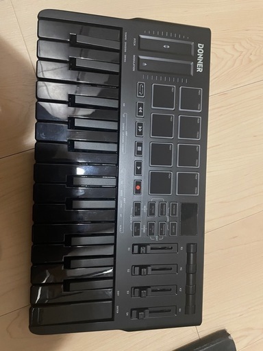 MIDIキーボード