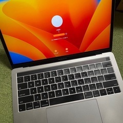 【美品】受取7/30午前受取限定 MacBook Pro 2017 13インチ（充電器付き）の画像