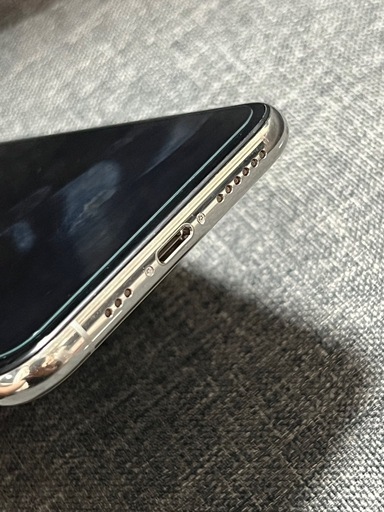 激安　iPhone XS 256GB シルバー　SIMフリー