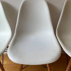 イームズチェアのリプロダクト品の画像