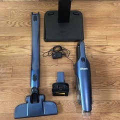Shark 充電式サイクロンスティッククリーナー CH966J  の画像
