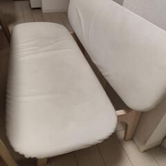 ニトリ ダイニングチェア ホワイト 長椅子１脚 チェア２脚 計３脚の画像