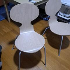 ダイニングテーブルセット(お話し中)の画像