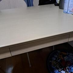 ダイニングテーブルセット(お話し中)の画像