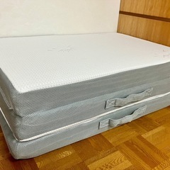 【取引終了】ほぼ新品GOKUMIN 体圧分散高反発 三つ折りマットレス 抗菌防臭の画像
