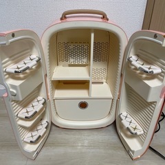 【500円】コスメクーラー　小型冷蔵庫の画像