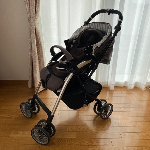 コンビ　アンブレッタ　４キャス　エッグショック両対面式ベビーカー