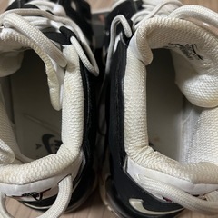 【期間限定:値下げ品】中古品  NIKE  スニーカー ※汚れ黄ばみ有の画像