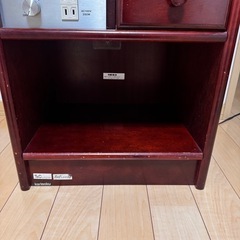 ホテルの様な オールドカリモクのベッドサイドテーブルの画像