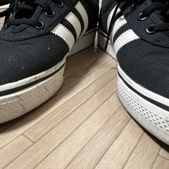 【期間限定:値下げ品】中古品  adidas スニーカー  の画像
