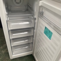 🎄冷凍庫１３８L☘️大阪市から阪南市まで配達設置無料🎄🍀保証有りの画像