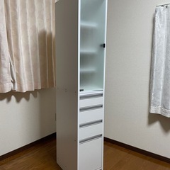 スリム収納棚の画像