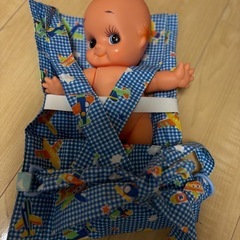 手作りおんぶ紐付きキューピーちゃんの画像
