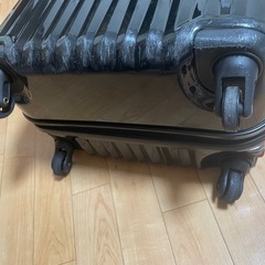スーツケースの画像