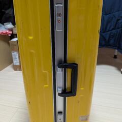 鍵付きスーツケース 105L 黄色の画像