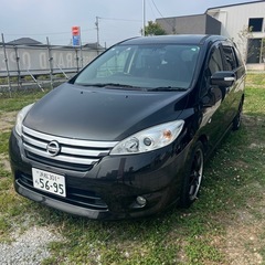 日産ハイウェイスターラフェスタ　