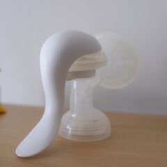 ピジョン 母乳搾乳器 手動の画像
