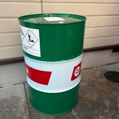中古ドラム缶　空ドラム缶　カストロールの画像