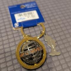 タグ付きユニバーサルスタジオ エルモ 地球儀 キーホルダーの画像