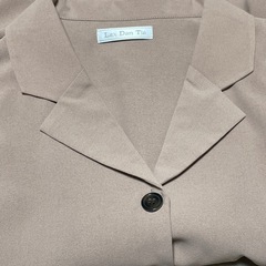 【美品】ピンクベージュ　羽織　Mの画像