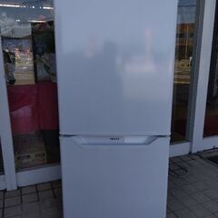 2023年製で9900円　極上美品　目玉商品　車に積めるサイズ　冷蔵庫