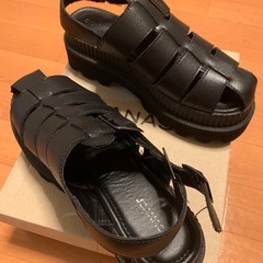 JEANASIS/厚底L(24.5)グルカサンダル
の画像