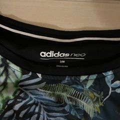 adidas レディースTシャツの画像